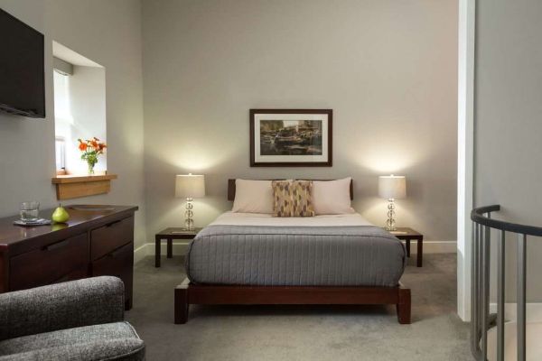 LEDGES HOTEL (Hawley)